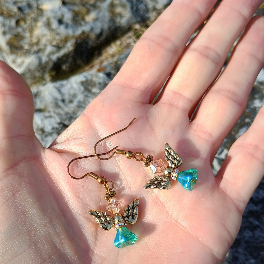 ADORABLE *cute* handmade angel core earrings w teal crystal accent, Christian